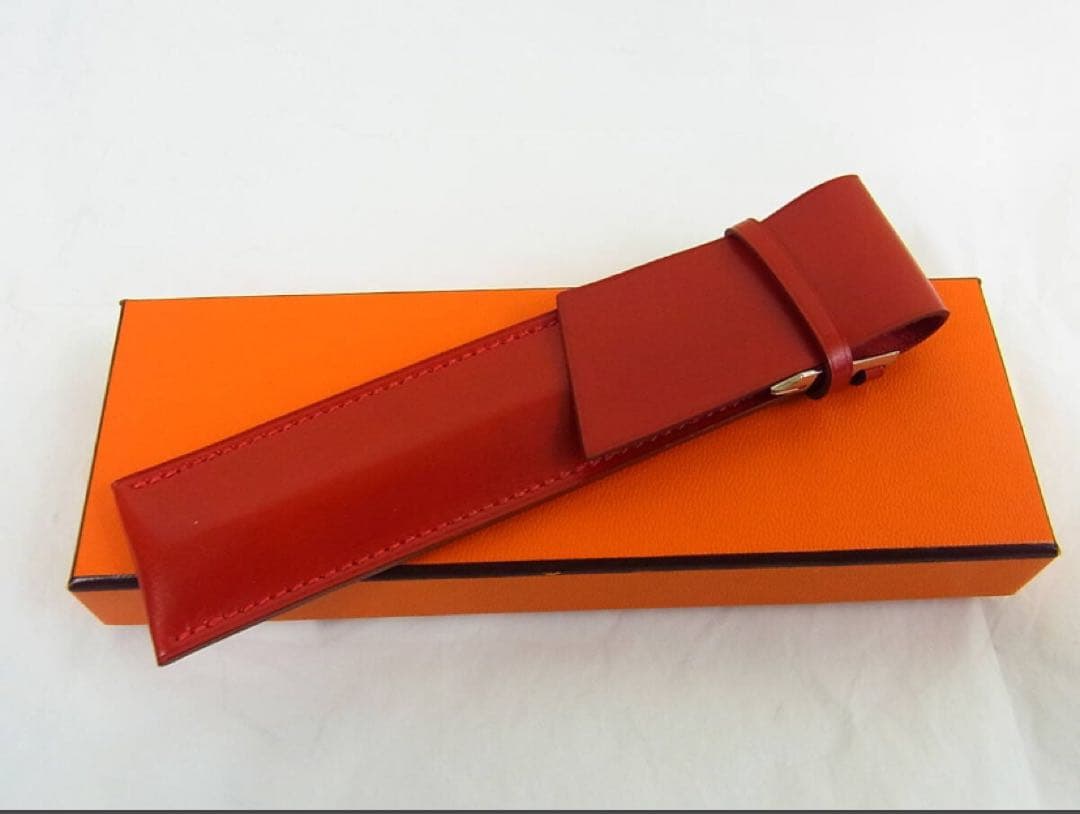 未使用　最安値　エルメス レザー ぺンケース　レッド