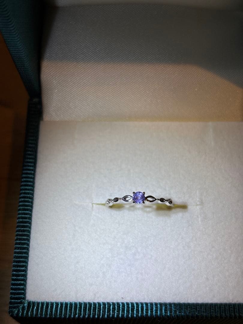 ビズー bizoux ジュリ　9号　タンザナイト　ホワイトゴールド　10金