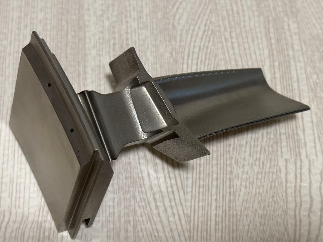 【貴重】JAL 日本航空　エンジンタービンブレード整備士加工品