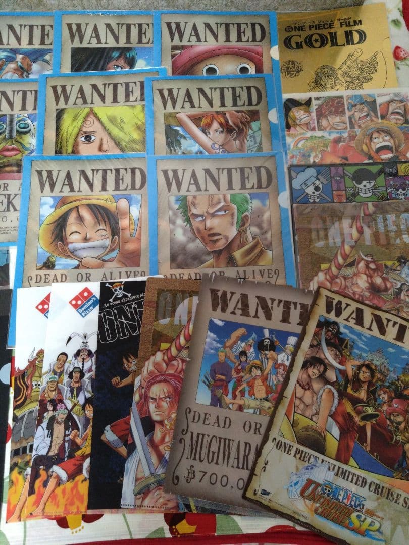 ◇激レア！非売品ポスター&クリアファイル多数【専用額入り】ワンピース　完成パズル