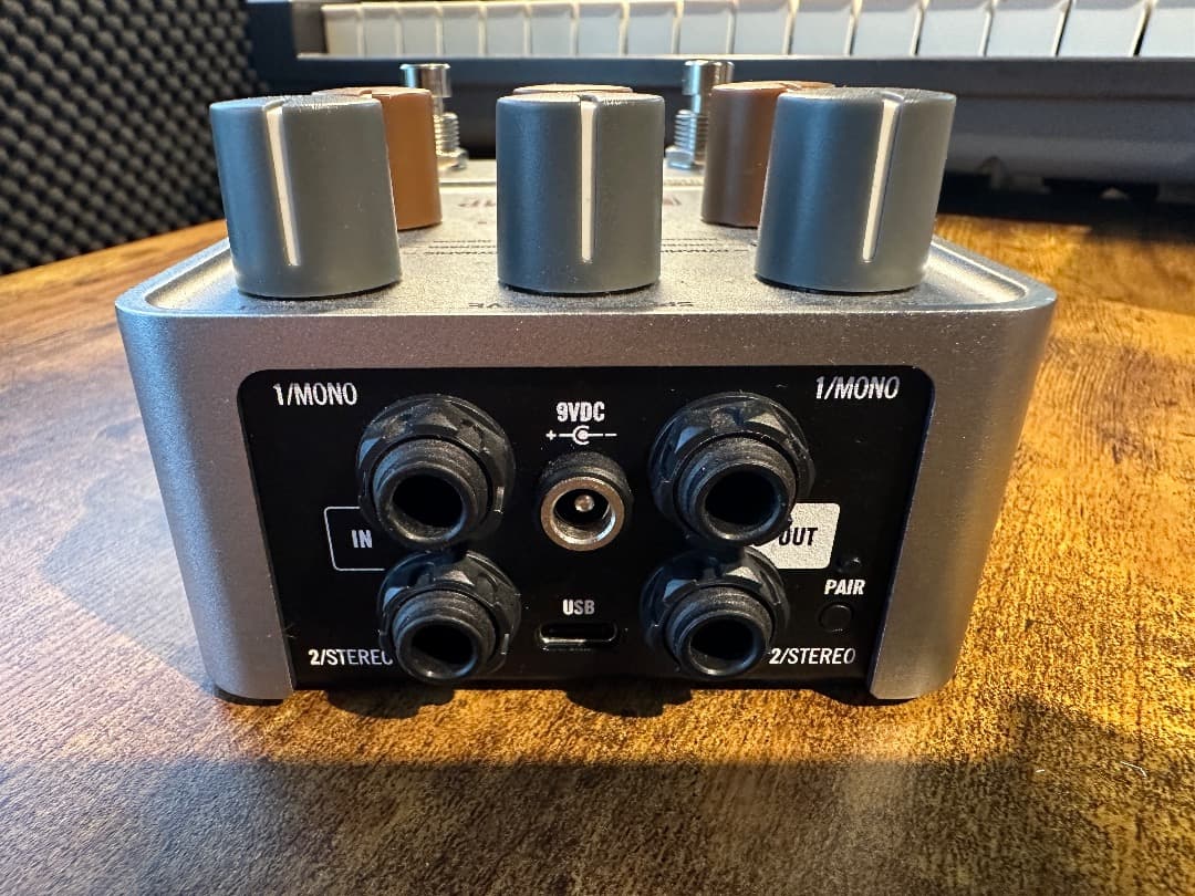 ギター UAFX OX Stomp. Dynamic Speaker Emulator