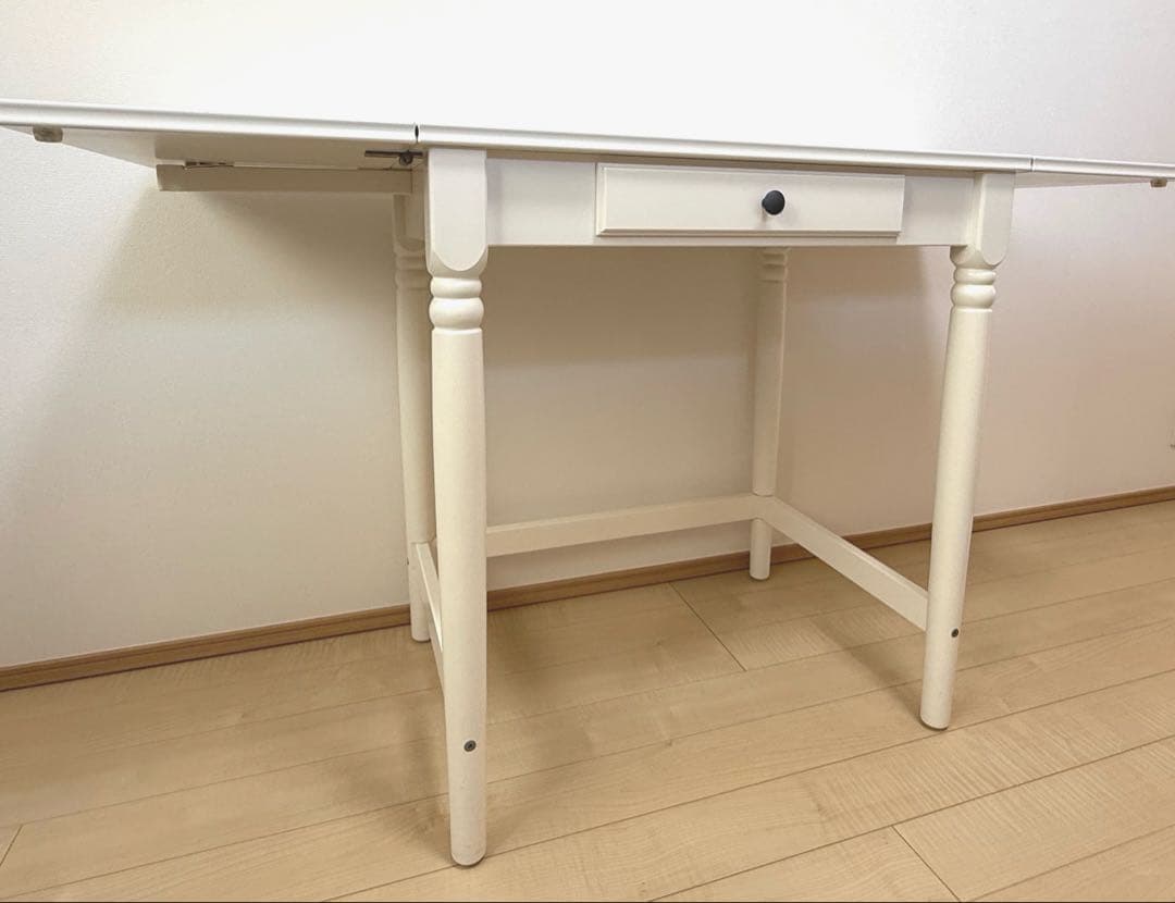 【最終値下げ】ホワイト 折りたたみテーブル 引き出し付き（椅子なし）