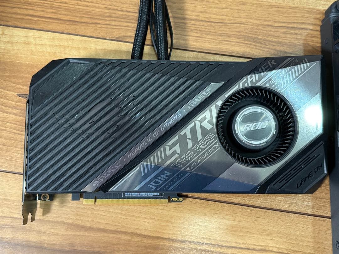 グラフィックボード・グラボ・ビデオカード ASUS ROG-STRIX-LC-RX6800XT-O16G-GAMING