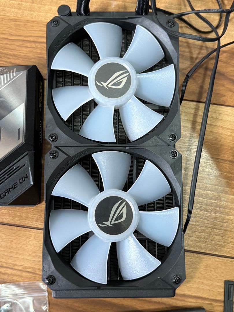 グラフィックボード・グラボ・ビデオカード ASUS ROG-STRIX-LC-RX6800XT-O16G-GAMING