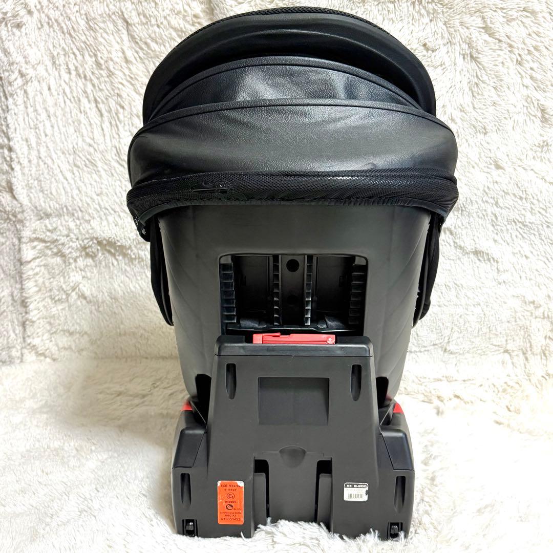 マムズキャリー　ターンレジェFIX グレー　ISOFIX 西松屋