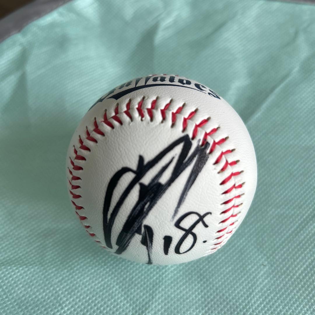 た*お様 山本由伸　非売品・直筆サインボール