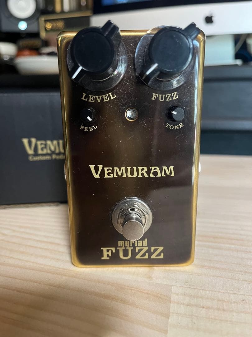 最終価格　Vemuram myriad FUZZ serial 4000番台
