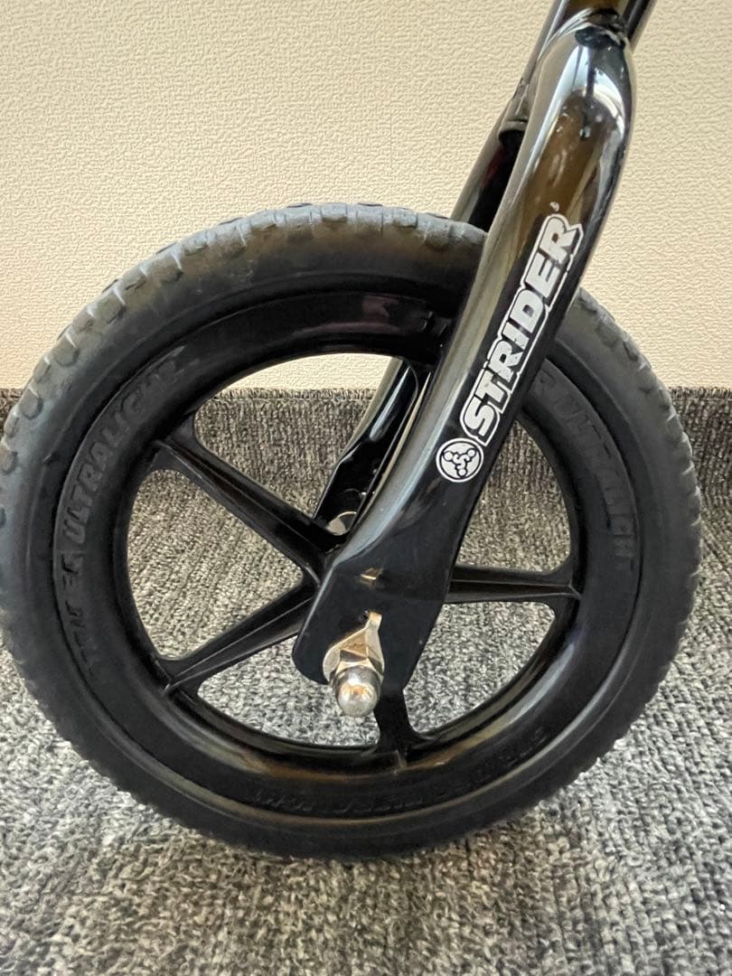 STRIDER ストライダー 12インチ 2023年限定色 アイスブルー