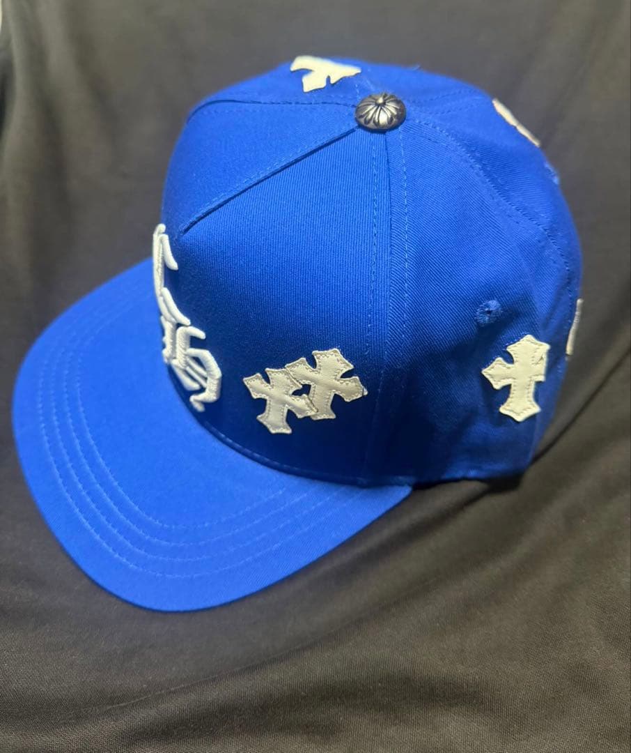 青 スナップバックキャップ