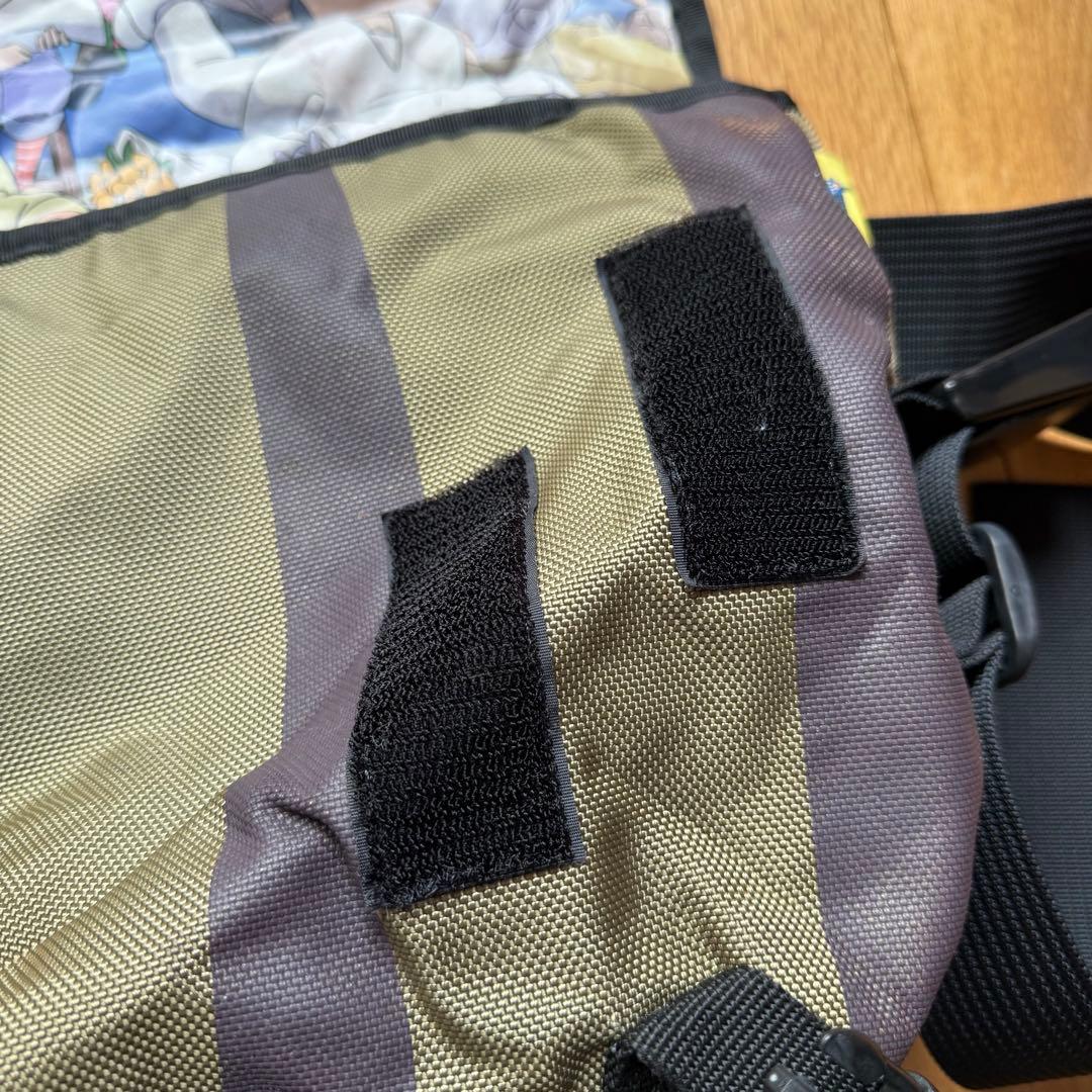 超希少　廃盤　ジブリ美術館限定　紅の豚　メンセンジャーバッグ　L マンマユート団