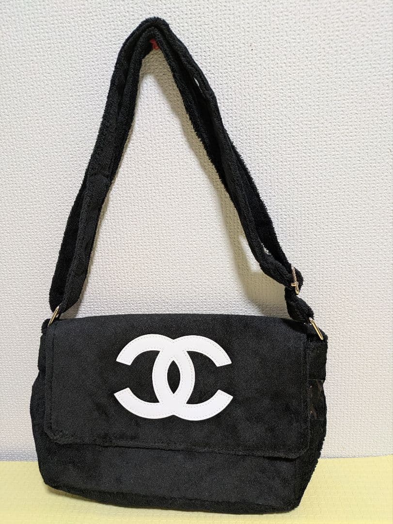 新品、未使用CHANELノベルティ　ショルダーバッグ
