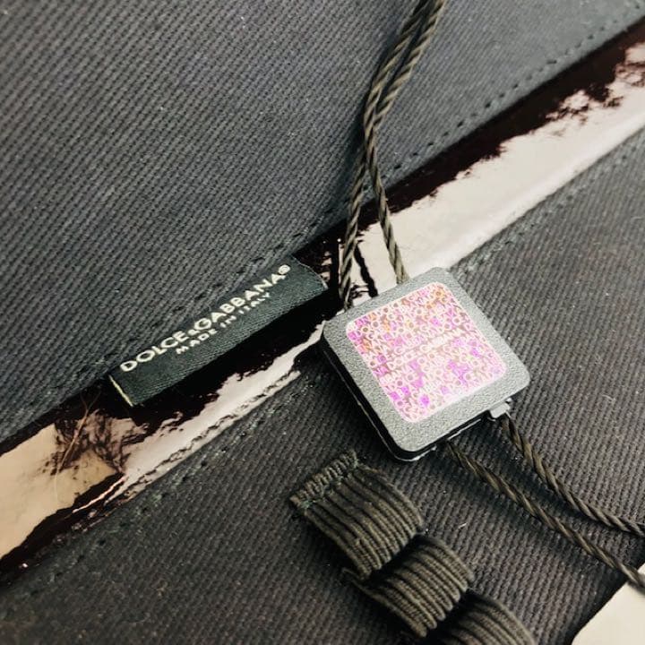 希少★新品未使用★DOLCE&GABBANA 手帳型メイクブラシケース