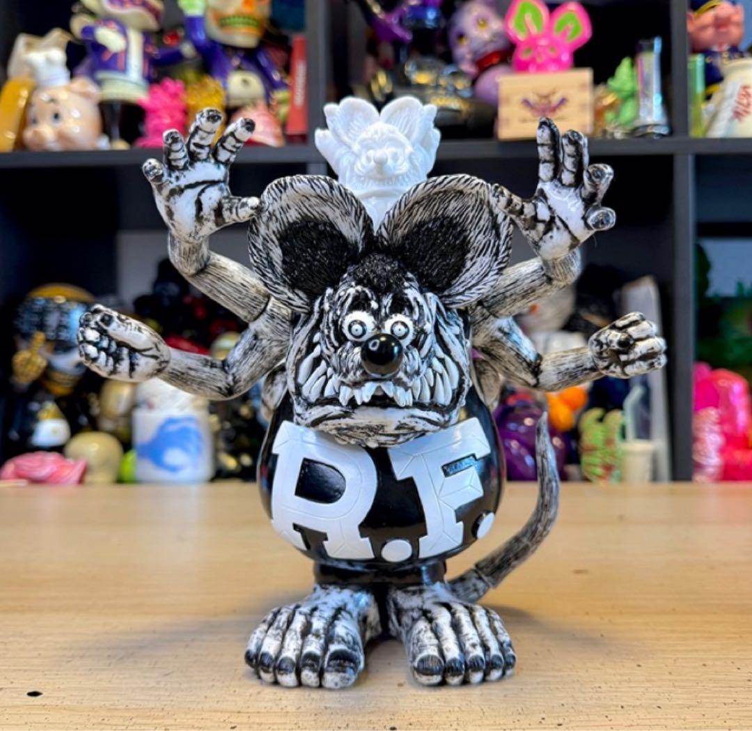 BlackBook Toy Asura Rat Fink “Mono”