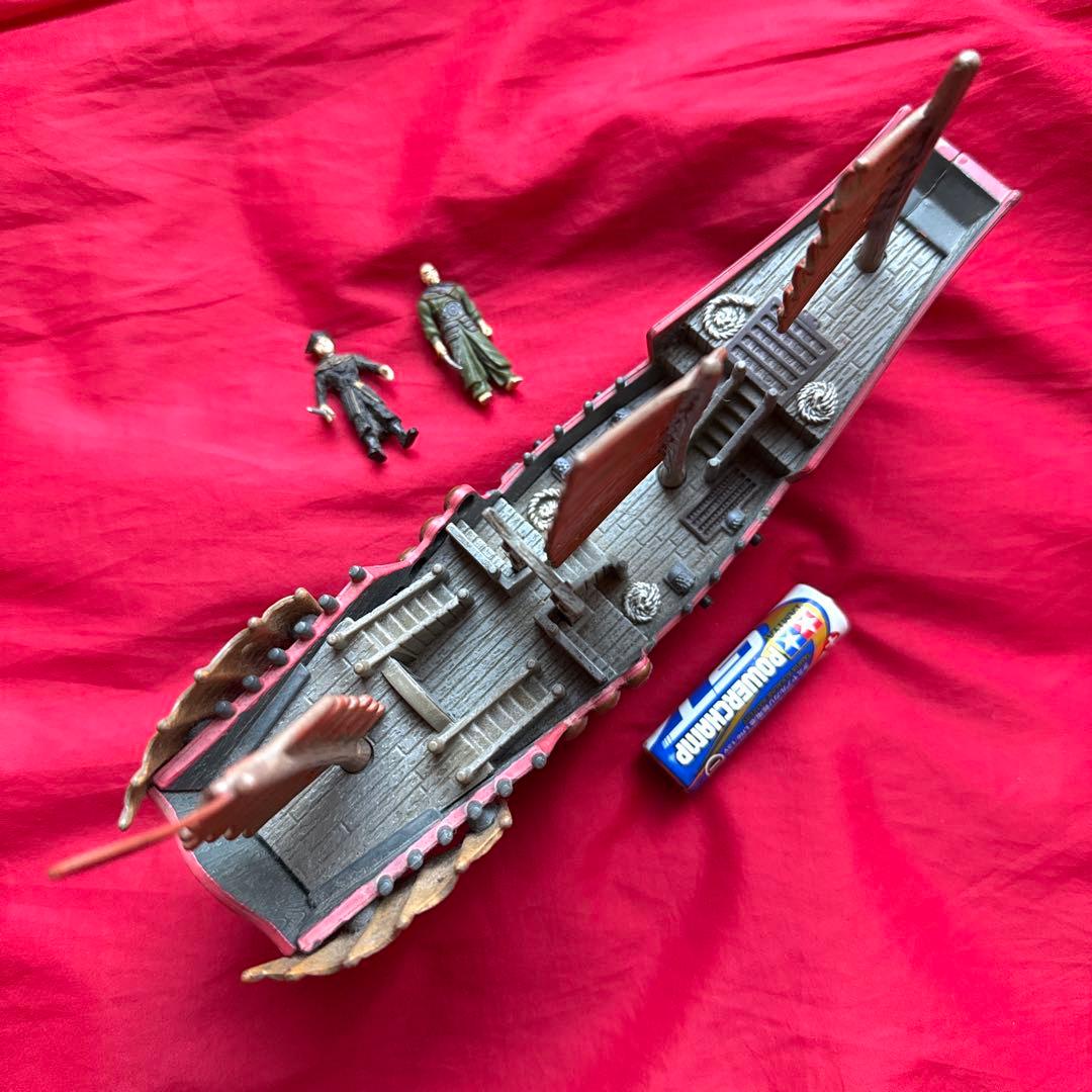 パイレーツオブカリビアン エンプレス号 ジャックスパロウ 海賊船 ディズニー 船