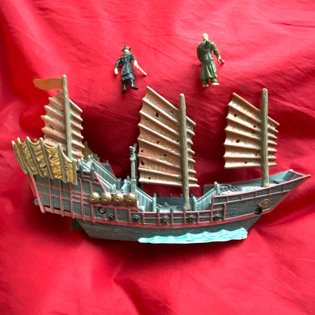 パイレーツオブカリビアン エンプレス号 ジャックスパロウ 海賊船 ディズニー 船