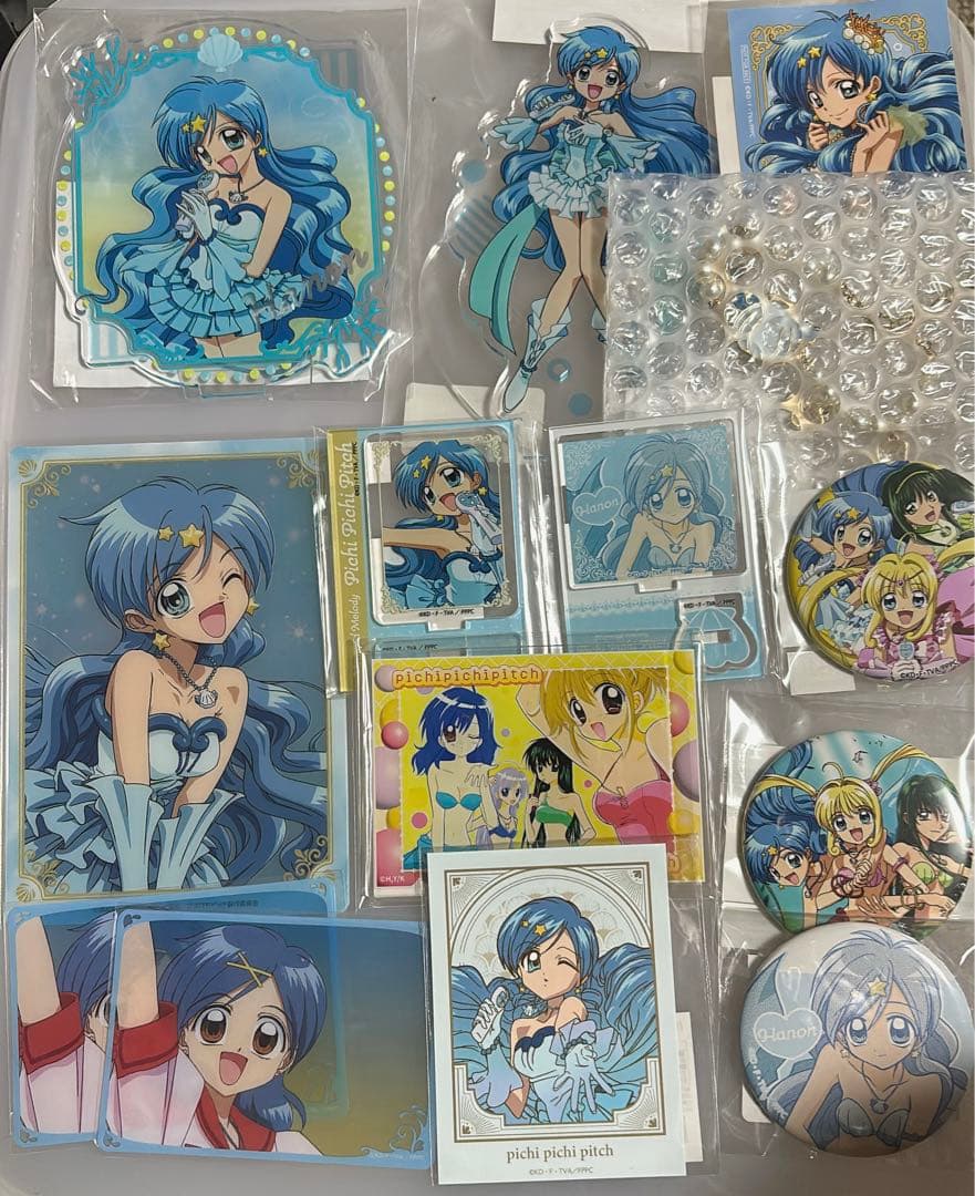 ぴちぴちピッチ 波音　缶バッジ アクスタ 特典