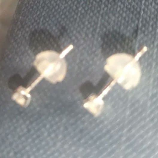 か*お様 0.01カラットダイアモンドスタッドピアス