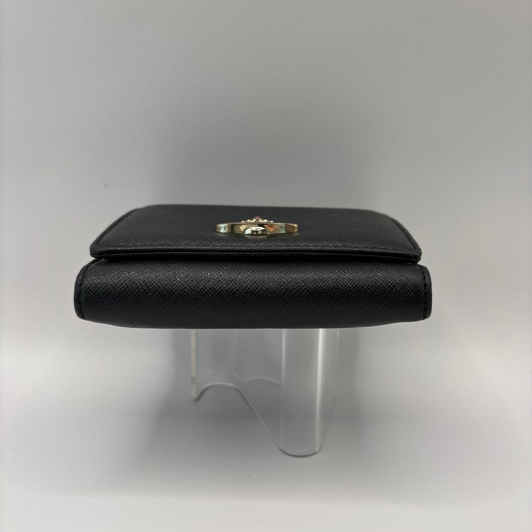 vivienne westwood 三つ折り財布　ブラック　がま口　ゴールド