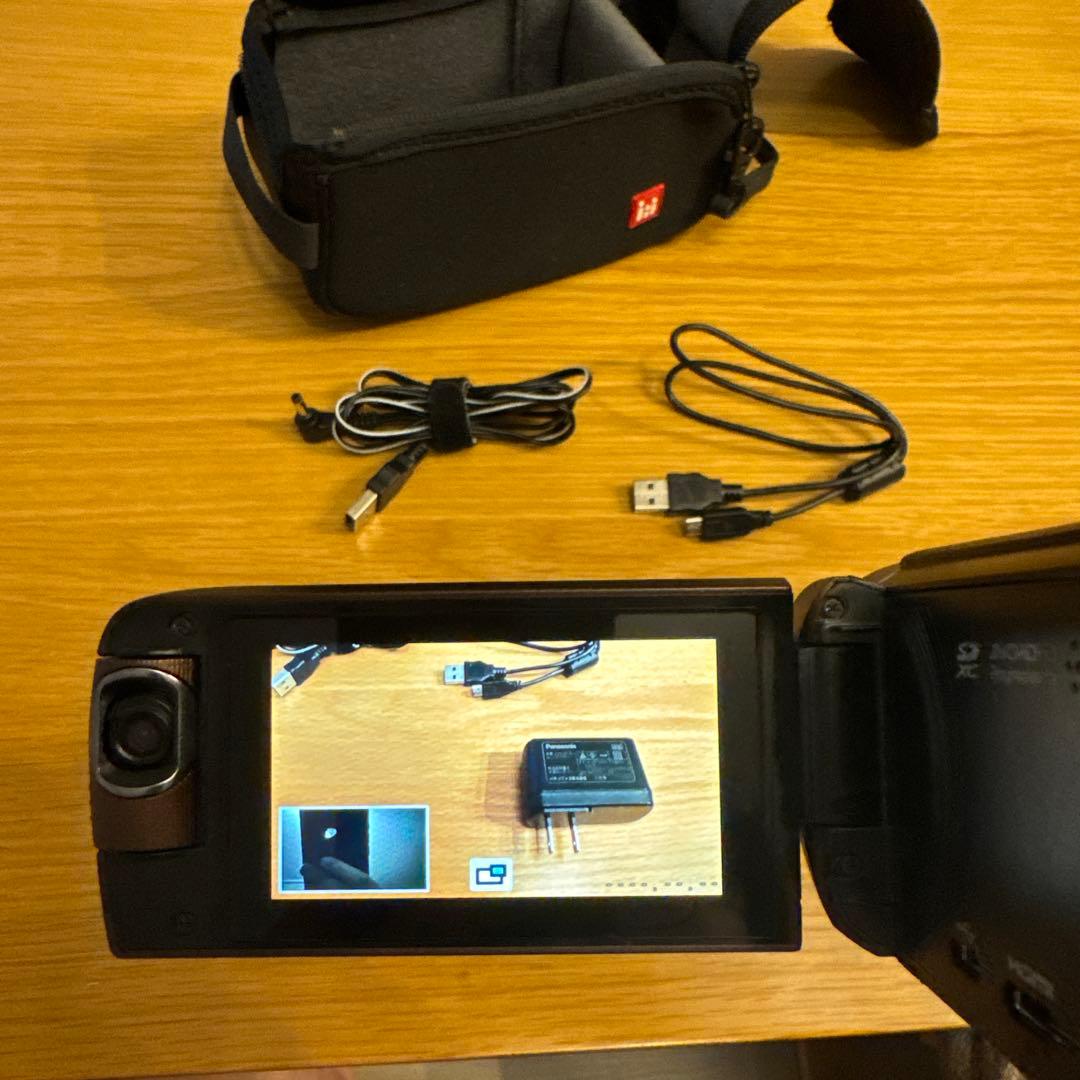 美品　Panasonic HC-W585M ビデオカメラ 本体