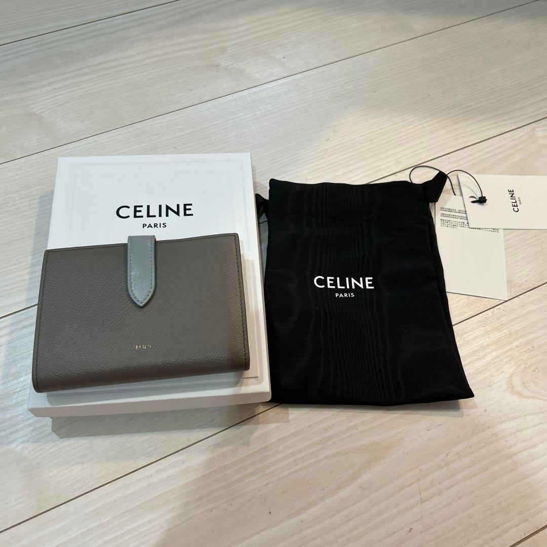 美品⭐︎CELINE セリーヌ　ミディアム ストラップウォレット　二つ折り財布