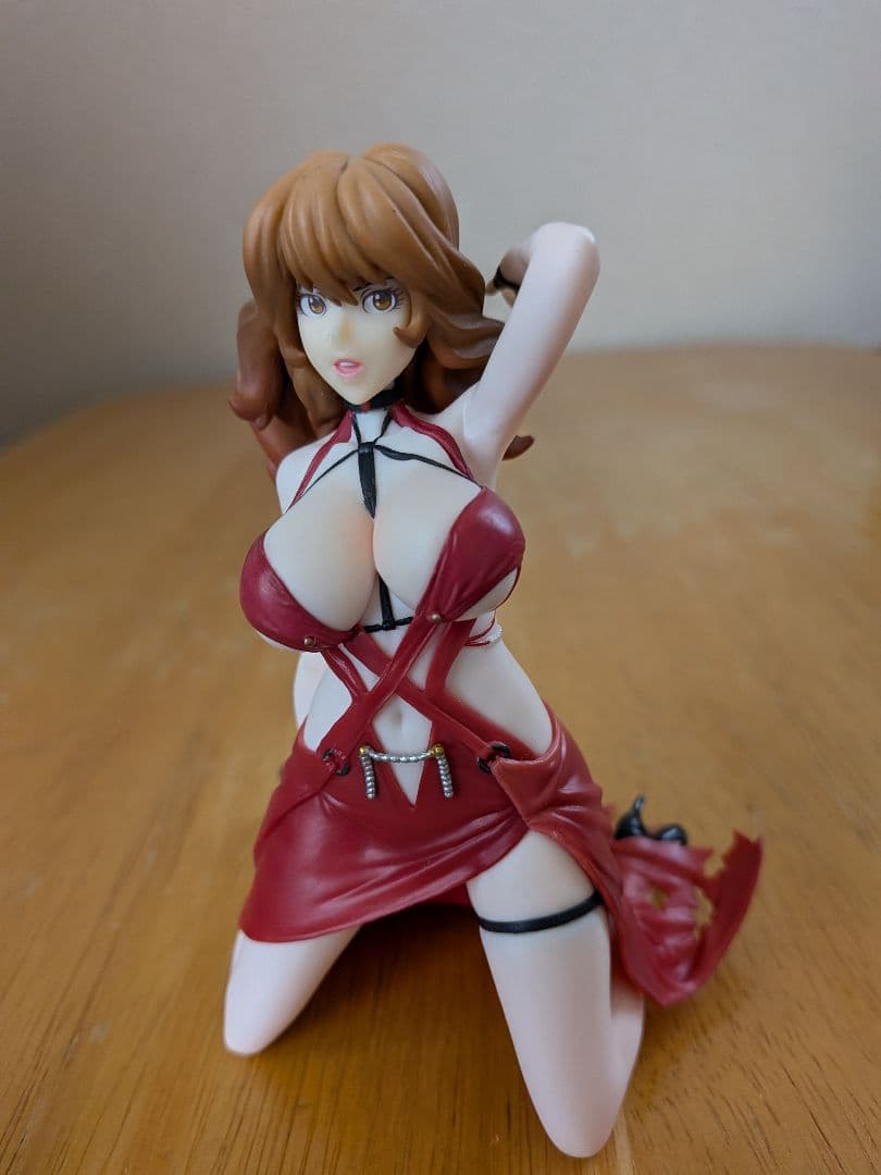 峰不二子フィギュア