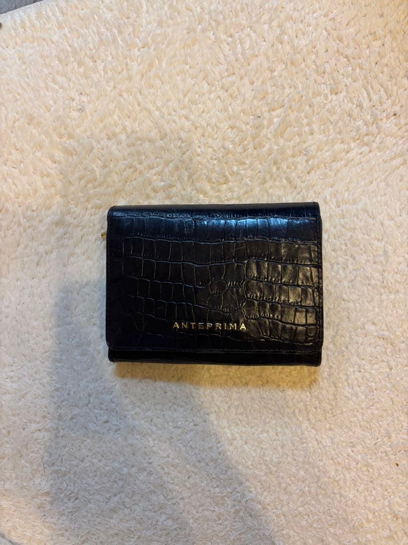 ANTEPRIMA 二つ折り財布 ネイビー　レザー