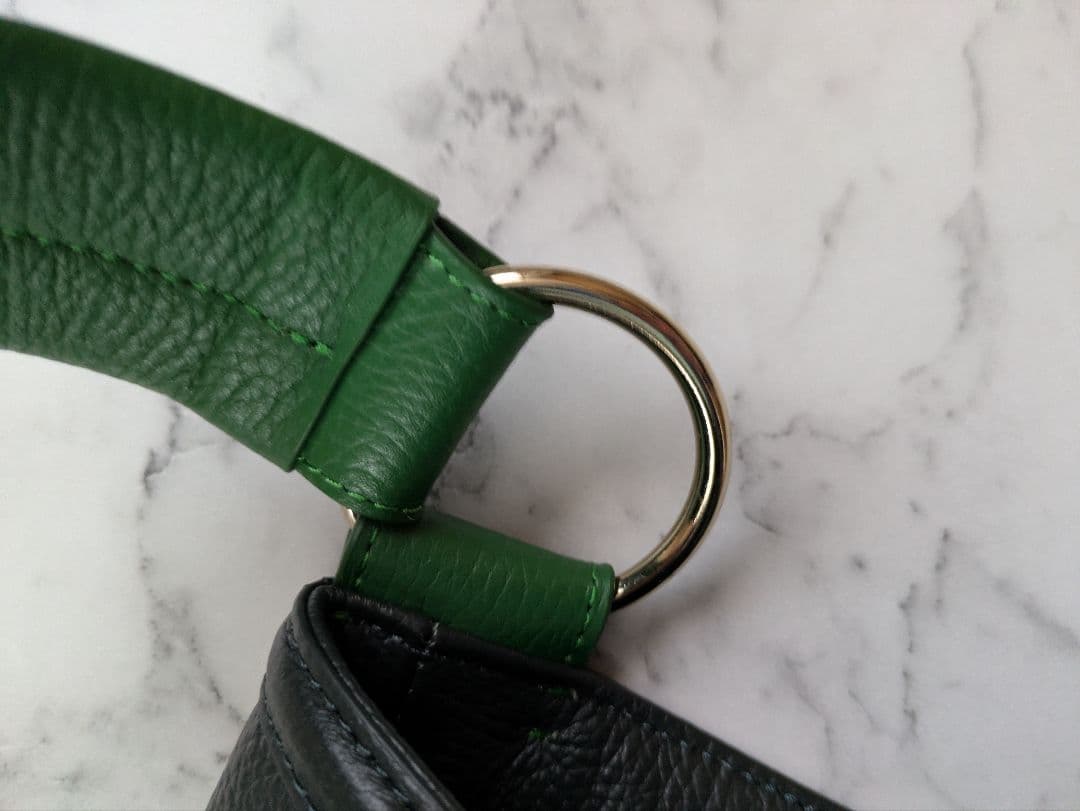 HINC NUNC ヒンクヌンク　レザーバッグ