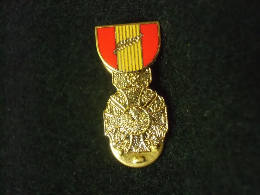 ★アメリカ軍＊南ベトナム軍ギャラントリークロス＊キャップバッジ