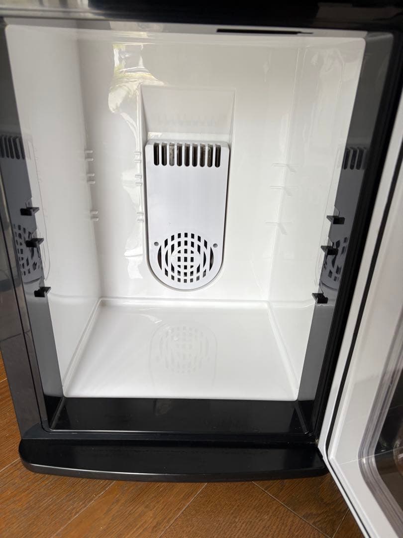 VERSOS 25L 冷温庫 VS-404