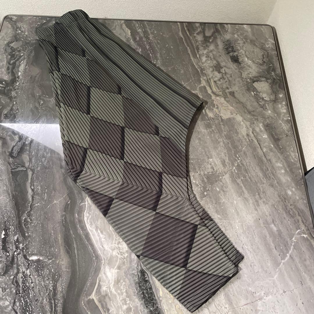 年内限り特別価格オムプリッセ　　ダイヤ柄サルエルパンツsize3新品値下売切❗️