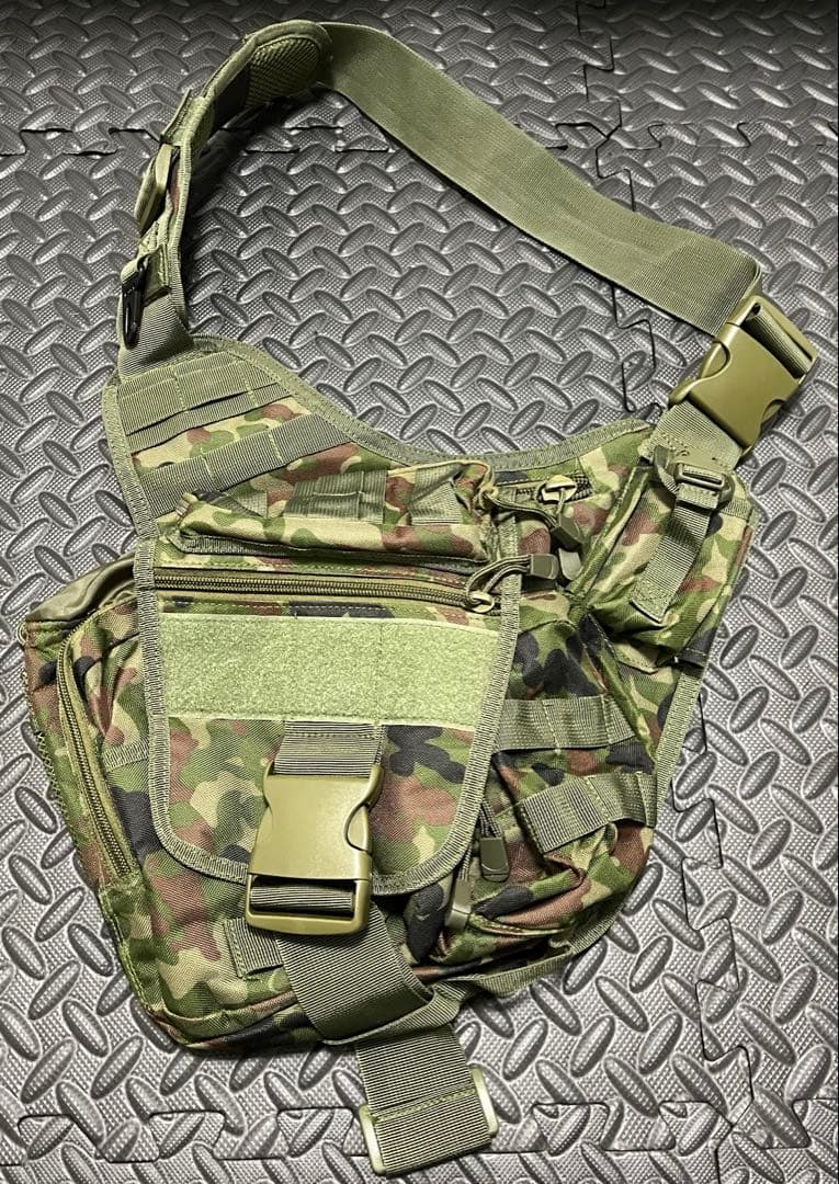 【おまけ付き】陸自迷彩ワンショルダーバック+各種パーツ