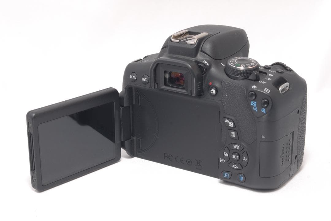 ⭐️高性能レンズ付き⭐️Canon Kiss X8i キャノン　デジタル一眼