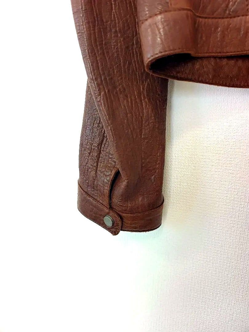 ピンクの猫　エンポリオアルマーニ EMPORIO ARMANI ライダース