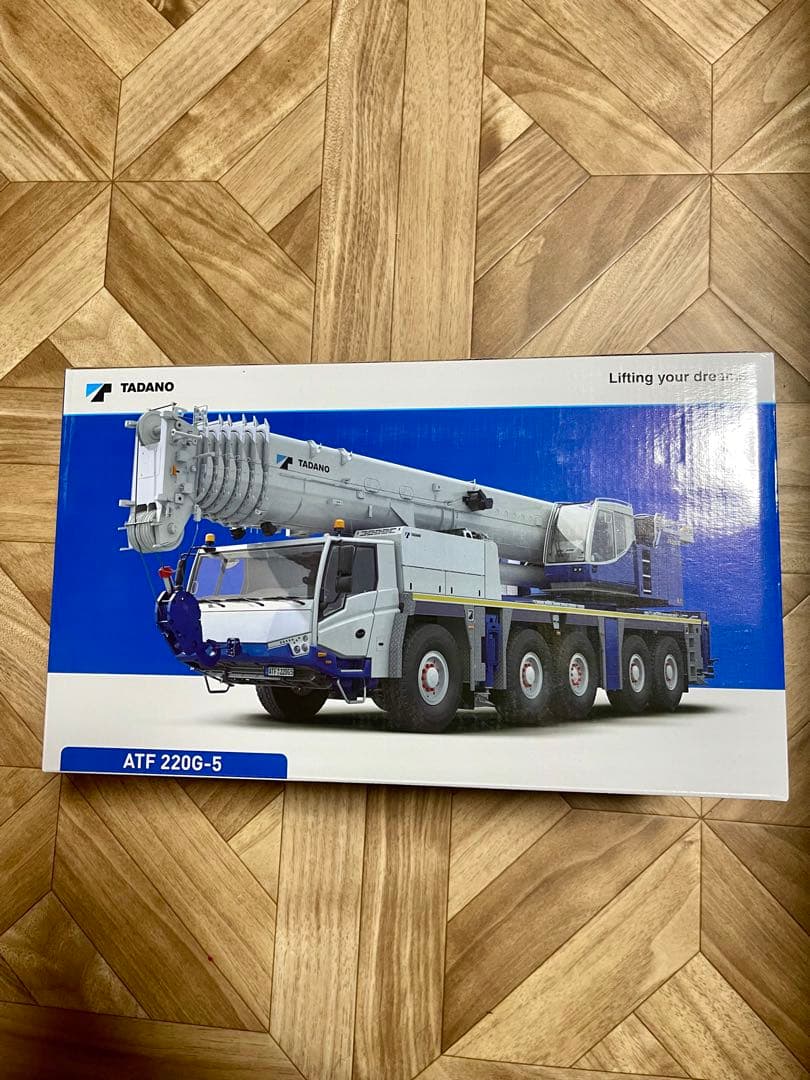 TADANO ATF 220G-5 クレーン模型　非売品