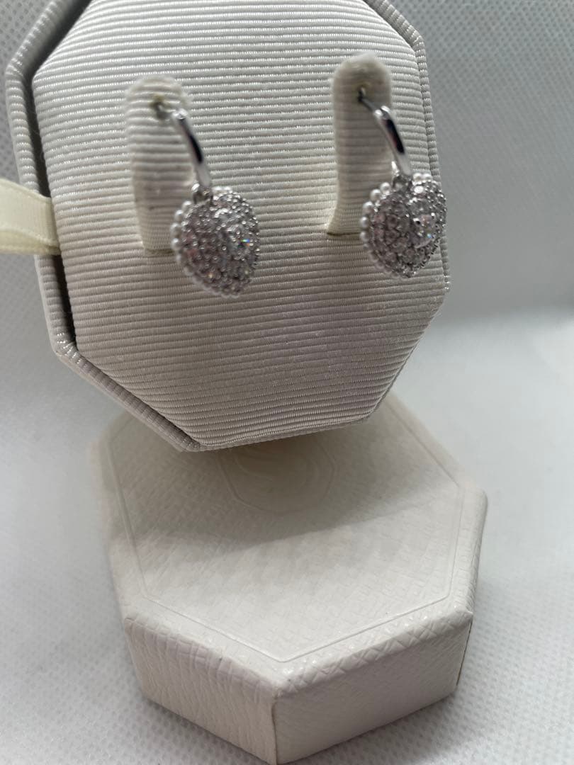 現行品　Idyllia 美品　スワロフスキー　ハート　ピアス