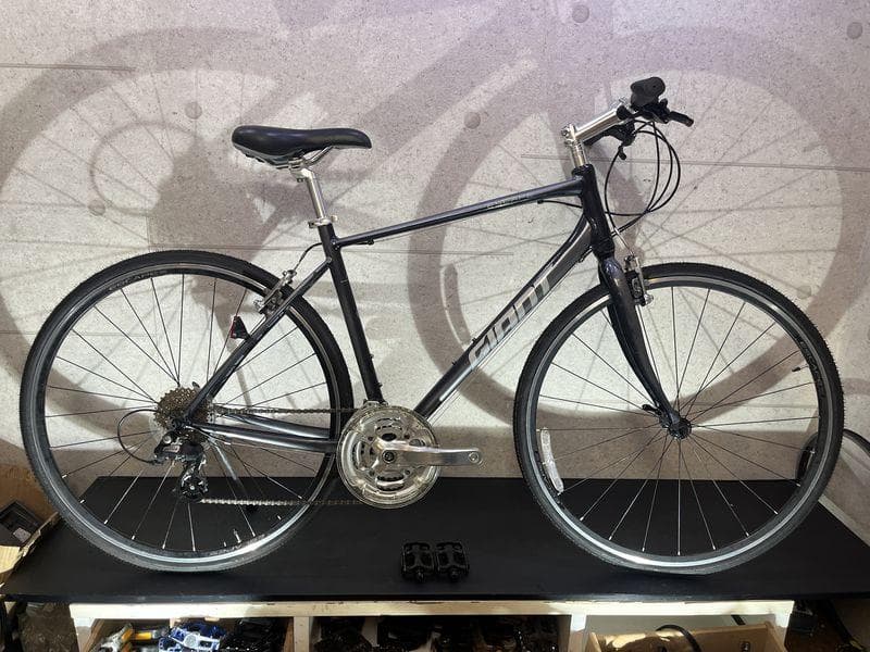 GIANT ESCAPE R3 クロスバイク sizeM　2020年