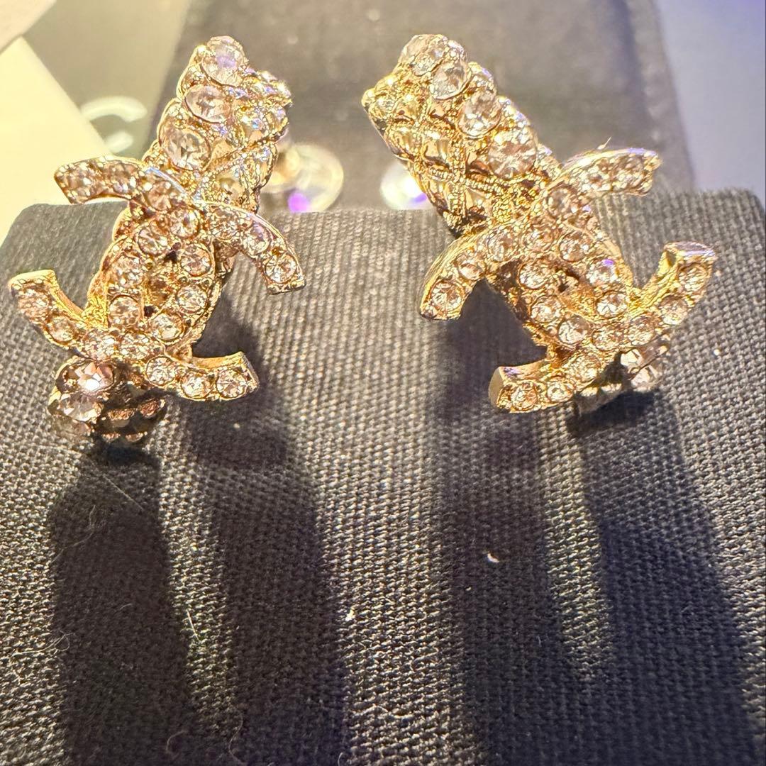 キャンセルの為大幅値引き　　包装済み　本体のみ　シャネル　フープピアス　24C