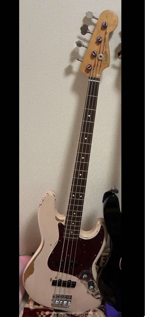 ベース Fender Flea Jazz Bass