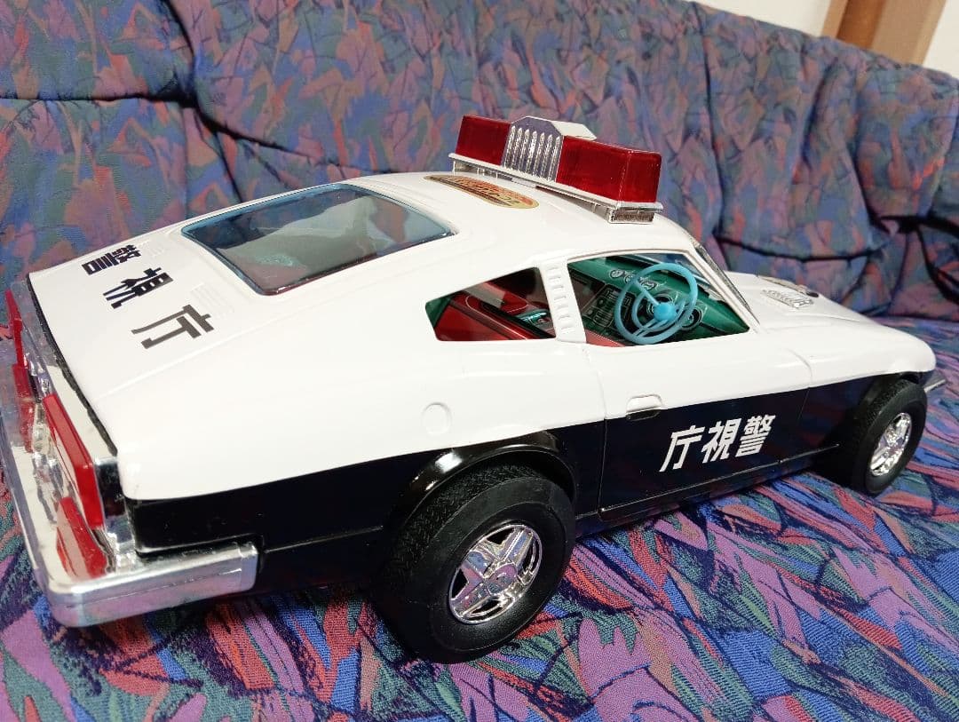 イチコーのニッサン Fairlady Z パトロールカー未使用品 全長47㌢