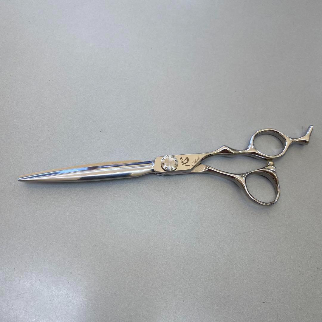 6,8インチシザー 新品 切れ味抜群 ベアリングネジ開閉スムーズさくさく切れます