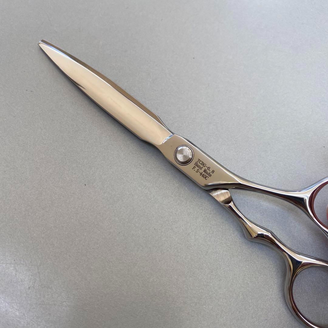 6,8インチシザー 新品 切れ味抜群 ベアリングネジ開閉スムーズさくさく切れます