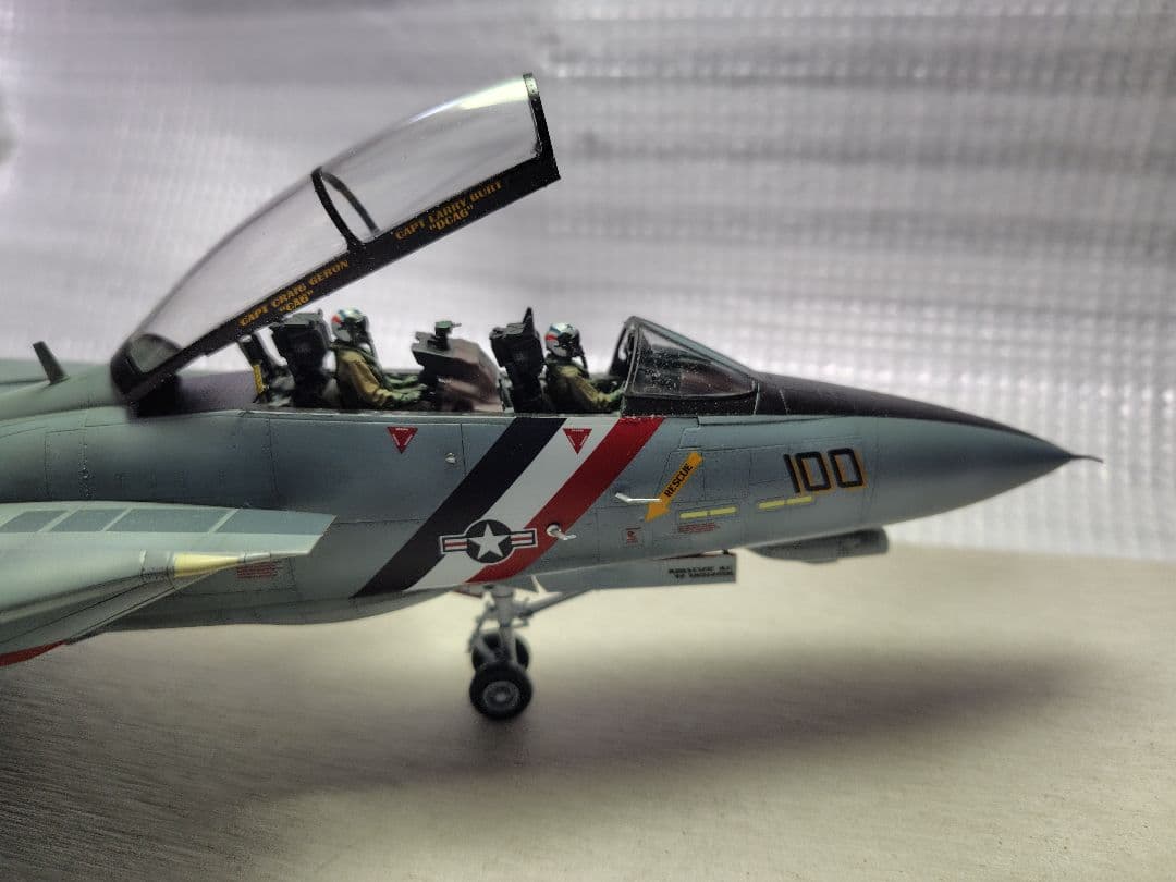 タミヤF-14 Dトムキャット 1/48VF−2バウンティ ハンターズ模型完成品