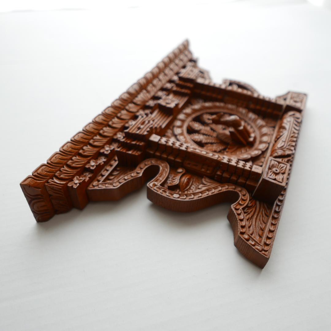 未使用☆ネパール木彫☆孔雀の窓☆ 木製ウィンドウフレーム☆Ankhi Jhyal