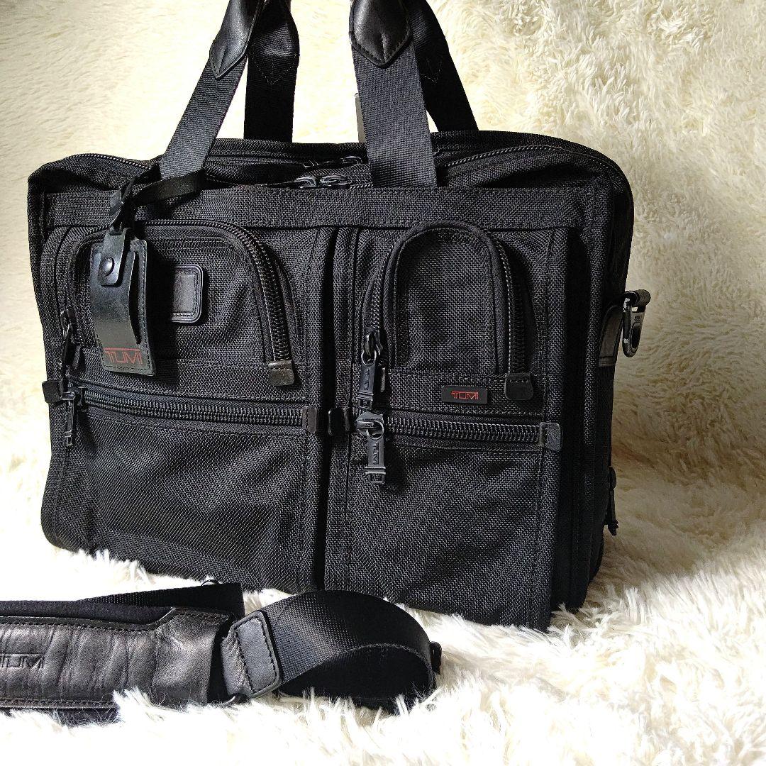 TUMI　トゥミ　ビジネスバッグ　大容量　A4収納可