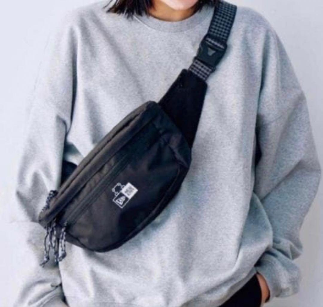 familiar NEW ERA ボディバッグ