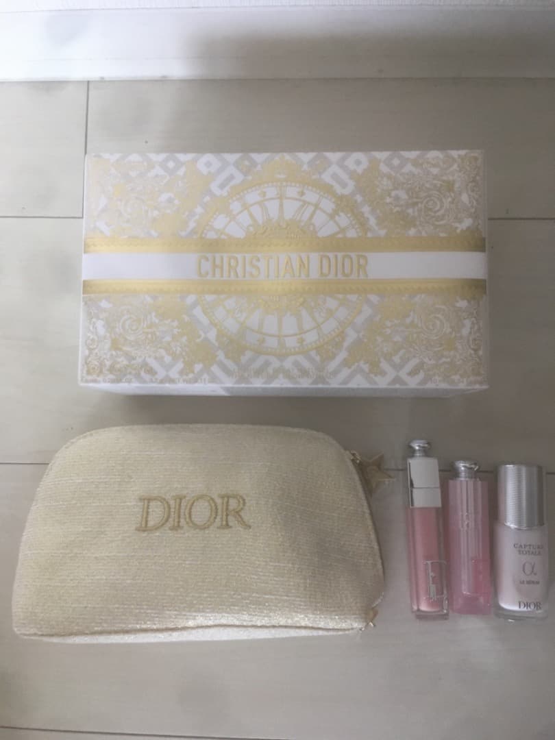 Dior クリスマスコフレホリデーオファー　2024