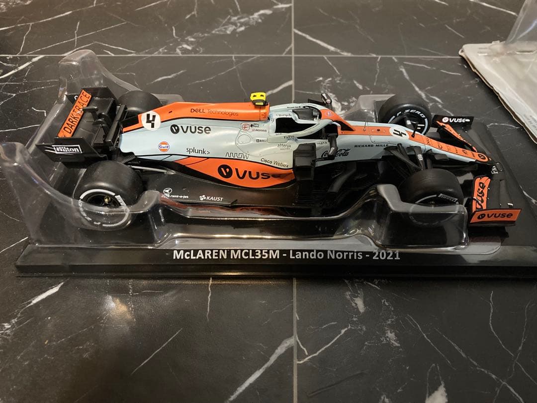 紅い跳馬　2台セットビッグスケールF1 マクラーレン　MCL35M ノリス