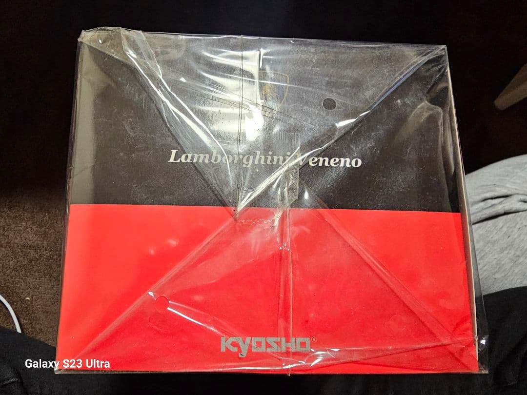 KYOSHO ランボルギーニ ヴェネーノ 1/18スケール