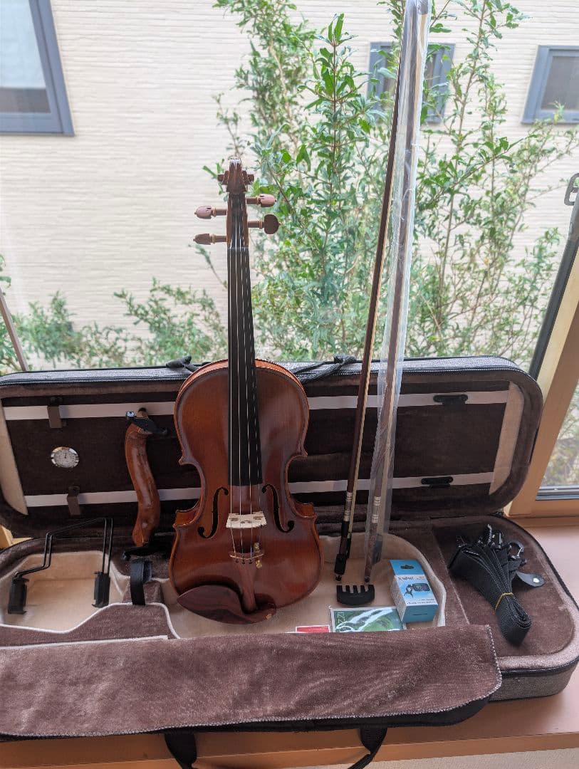 【ほぼ新品・使用30分のみ】工房製4/4バイオリン ケース、弓2本など付属品多数