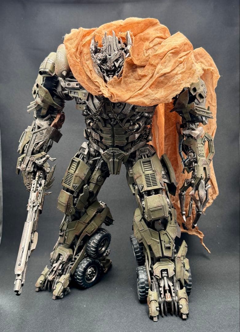 leaf studio メガトロンキット完成品　DOTMメガトロン